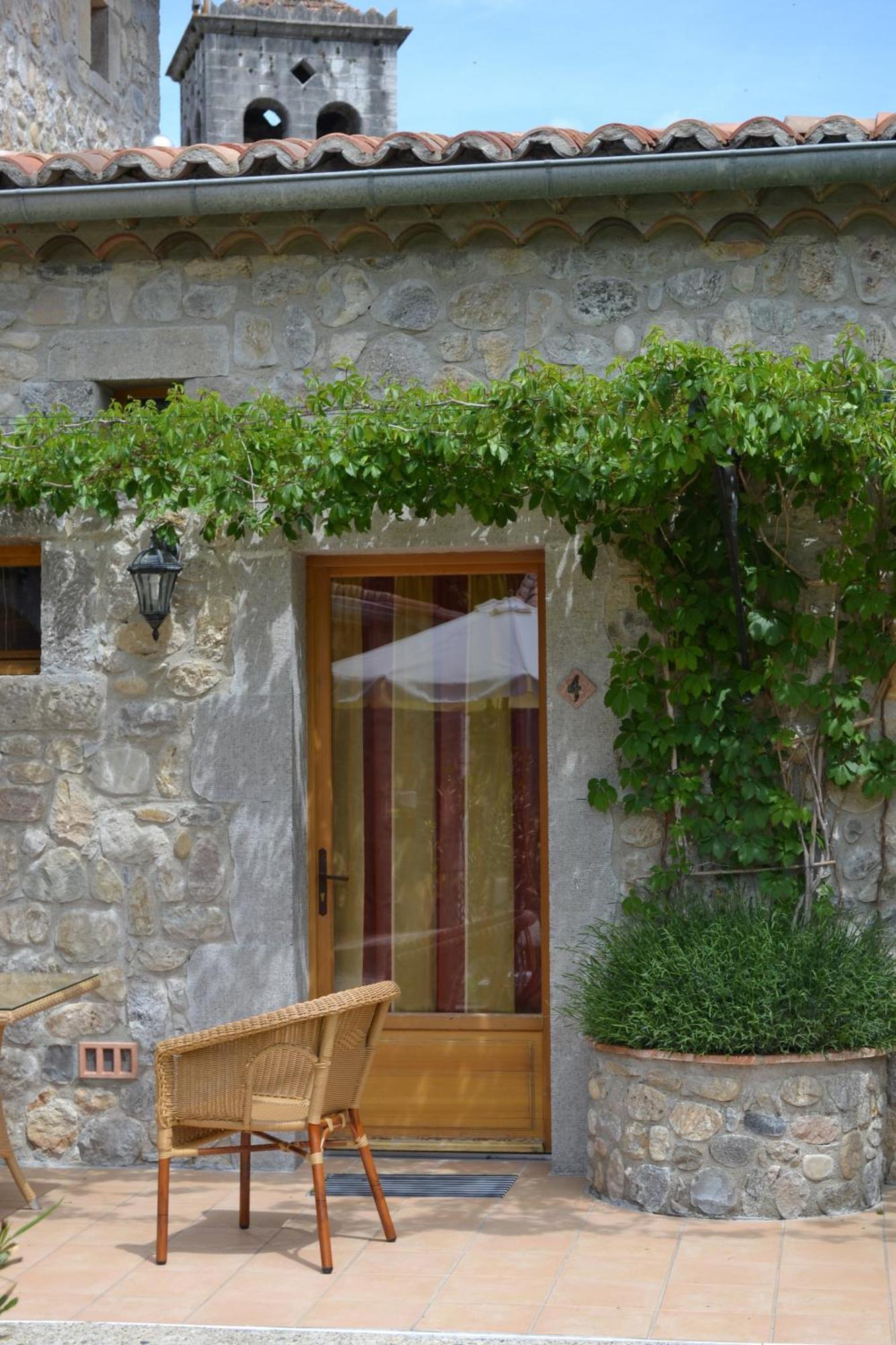Hotel La Garenne Labeaume Exterior photo