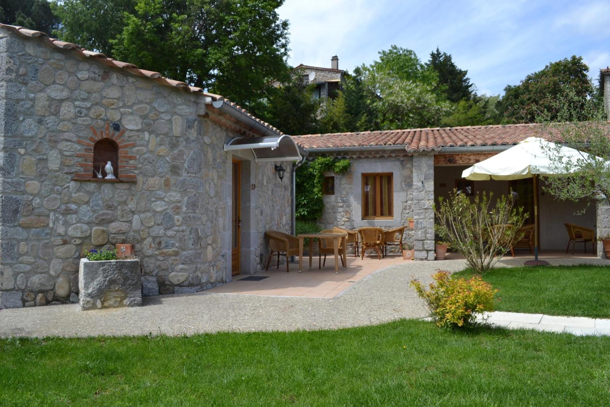 Hotel La Garenne Labeaume Exterior photo